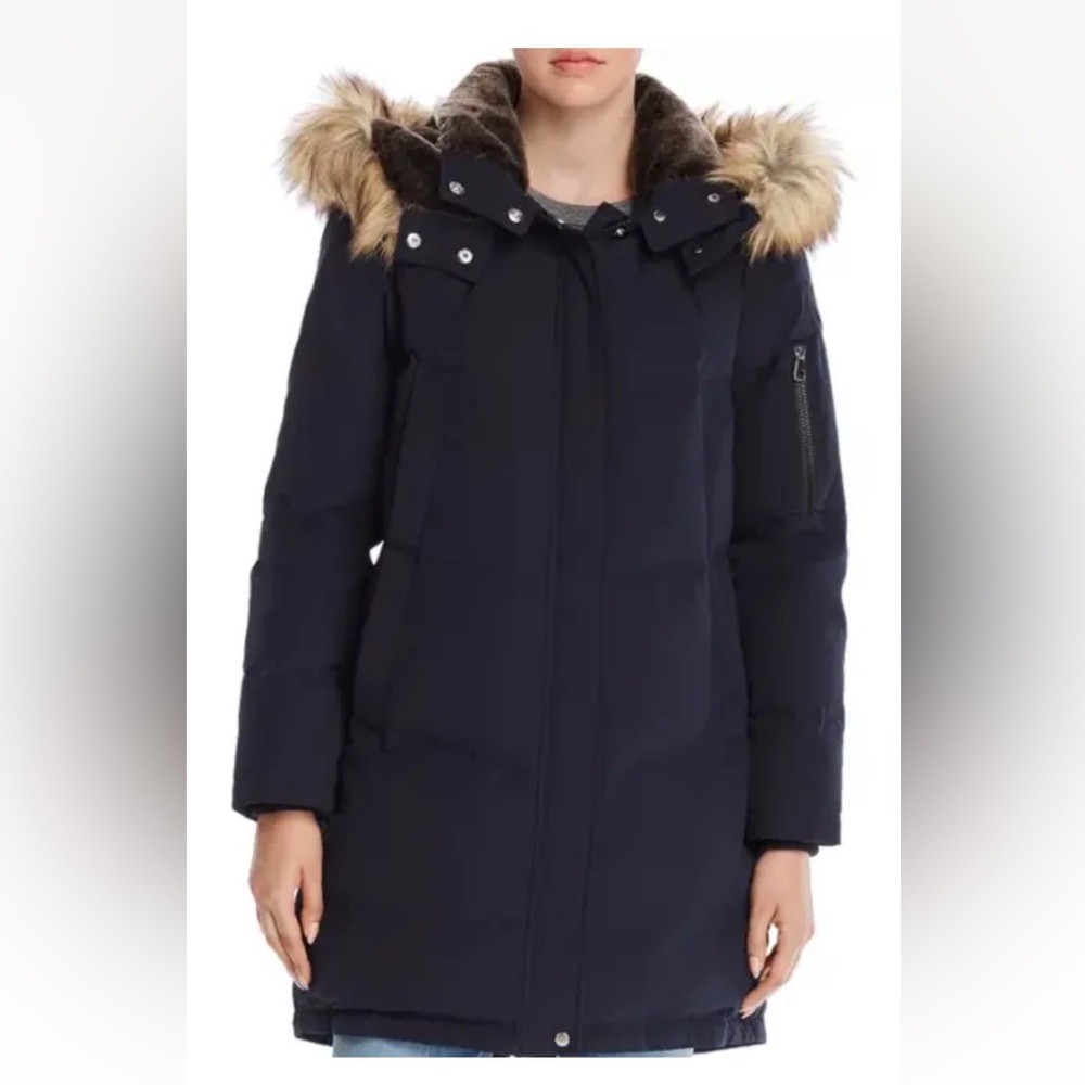 Vince Camuto Hooded Puffer Coat with Faux Fur Trim in Navy